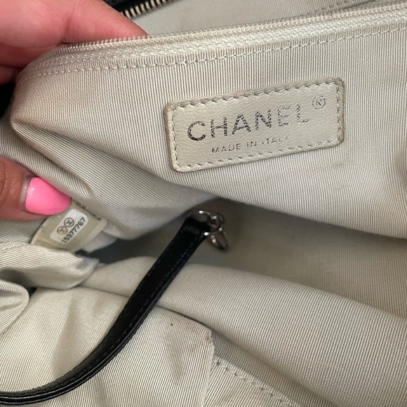 SOLD Chanel Chain Around Shoulder Bag - Picture 11 of 15
